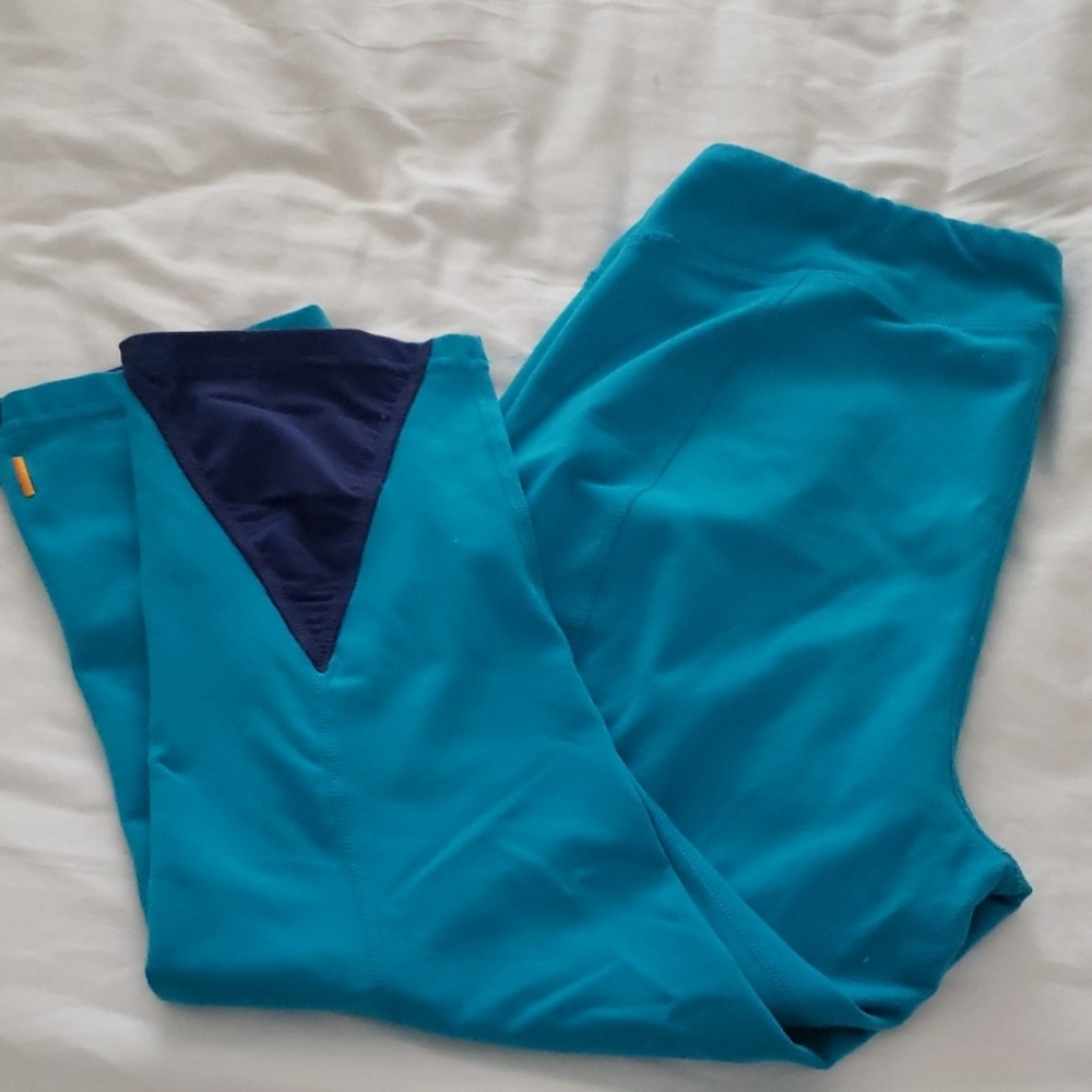Cropped workout pants